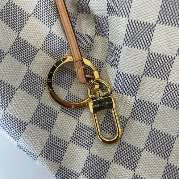 Louis Vuitton Damier Azur Artsy MM - Picture 6 of 11